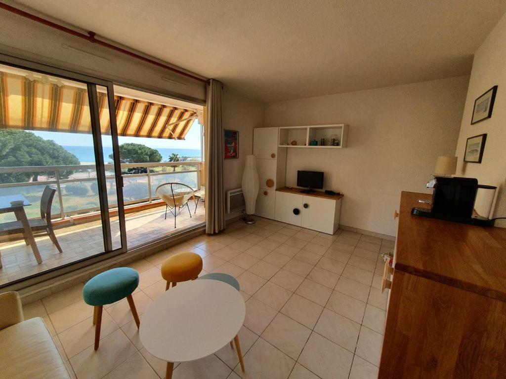 Flat Lägenhet Bormes-les-Mimosas Exteriör bild