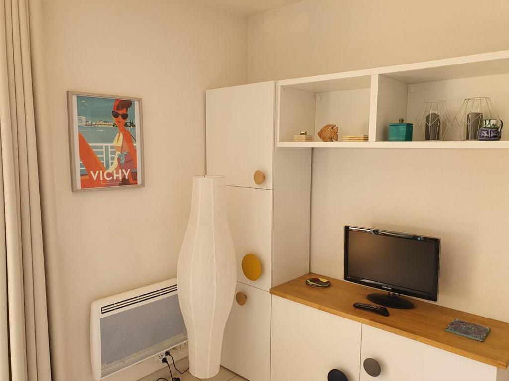Flat Lägenhet Bormes-les-Mimosas Exteriör bild