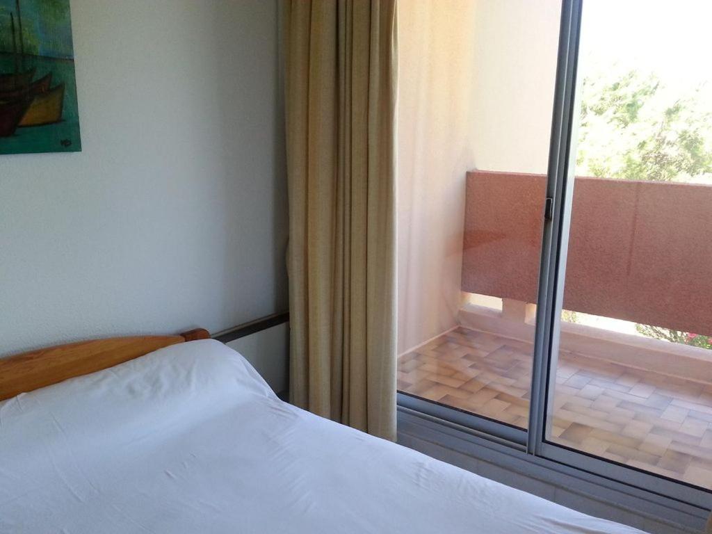 Flat Lägenhet Bormes-les-Mimosas Exteriör bild