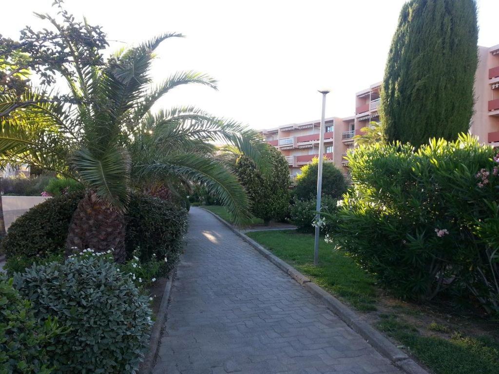 Flat Lägenhet Bormes-les-Mimosas Exteriör bild