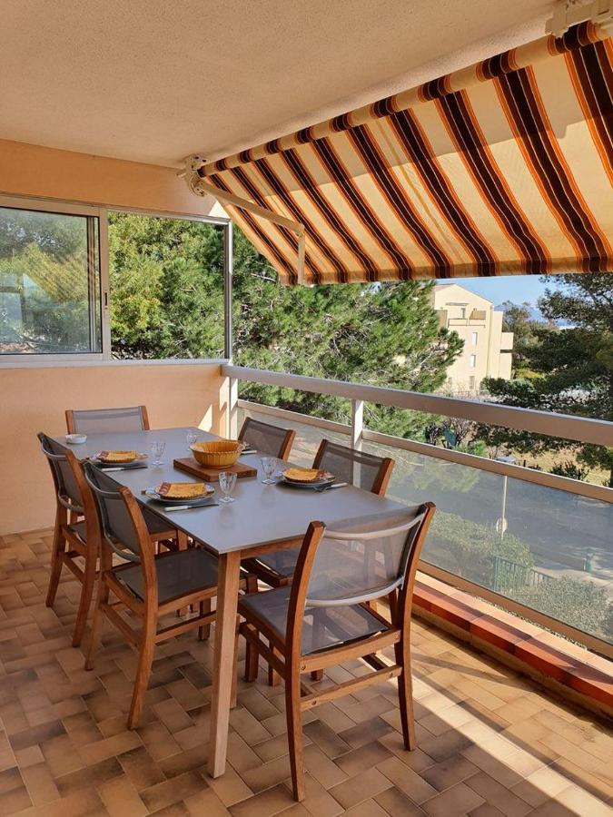 Flat Lägenhet Bormes-les-Mimosas Exteriör bild