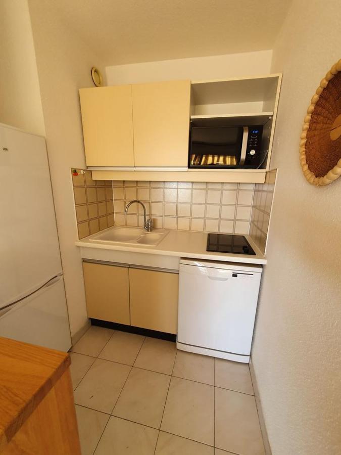 Flat Lägenhet Bormes-les-Mimosas Exteriör bild